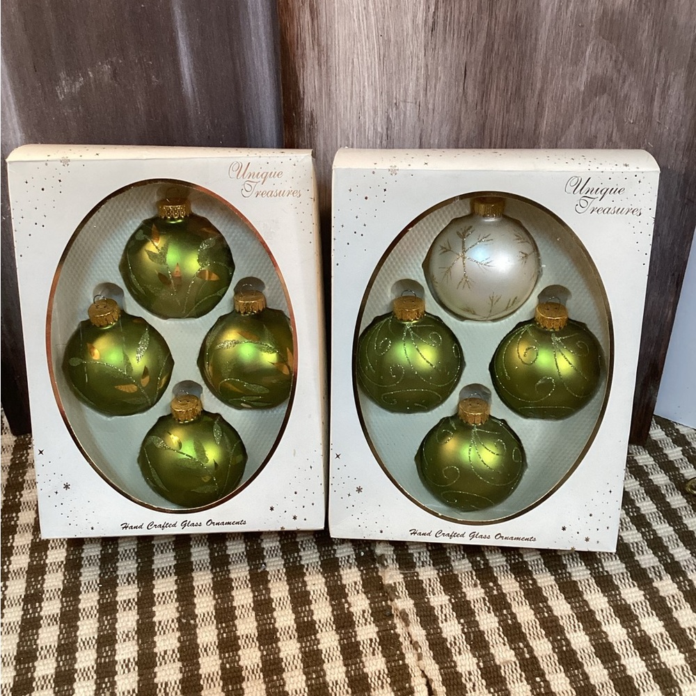 Darice Unique Treasures Green Glitter Gold & Silver Vintage Glass Ornaments (8)